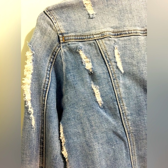 NEW YORK & CO SOHO JEANS JACKET DISTRESSED SIZE SMALL - Picture 3 of 7